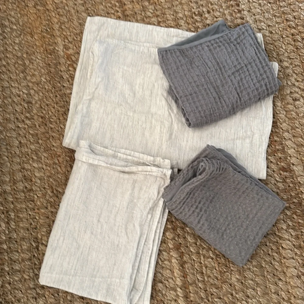 4 pc THRESHOLD GRAY PILLOW COVERS & GRAY & WHITE PILLOWCASES BUNDLE
